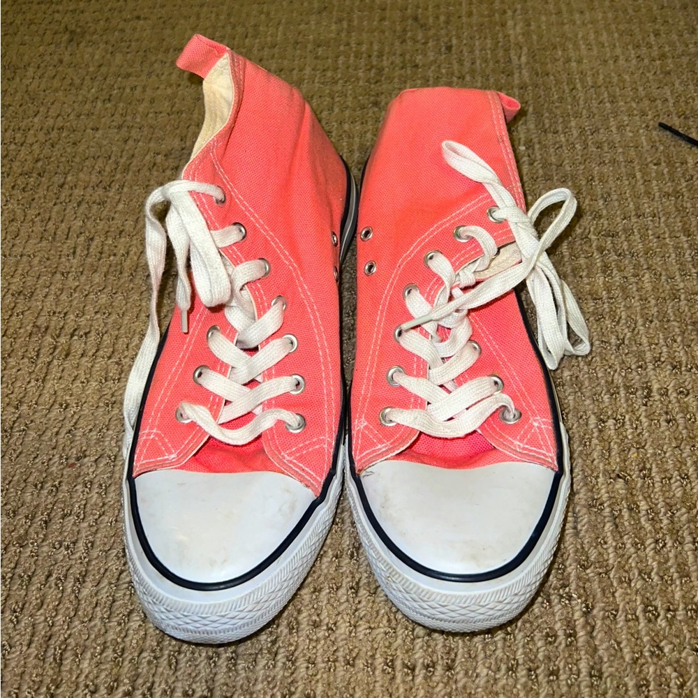 Pink high cut shoes